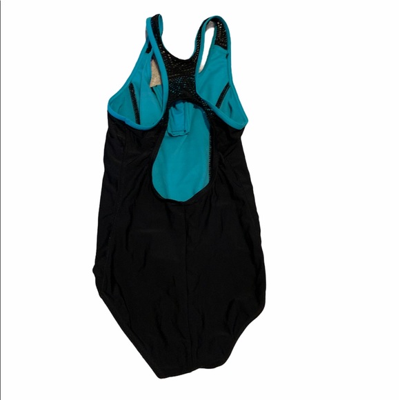 Girl’s swimsuit size 8 ZeroXposur - Picture 3 of 5